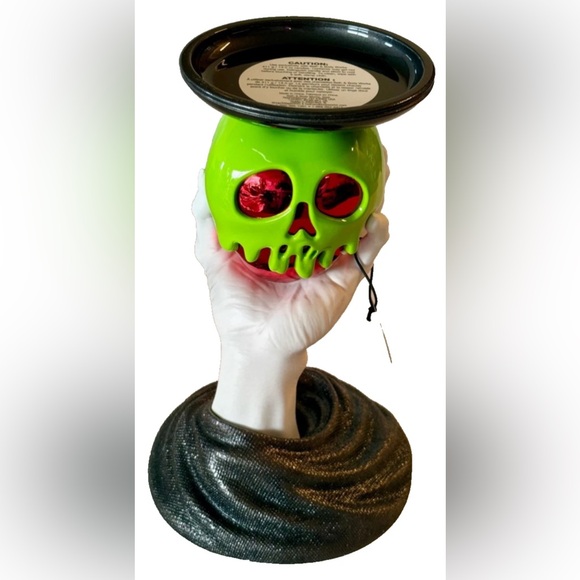 BATH & BODY WORKS DISNEY
Villains Evil Queen Poison
Apple Candle Holder NIB - Picture 2 of 5